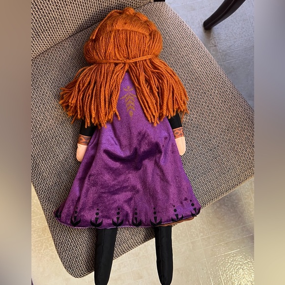 Disney Frozen II Princess Anna plush doll - Picture 3 of 7